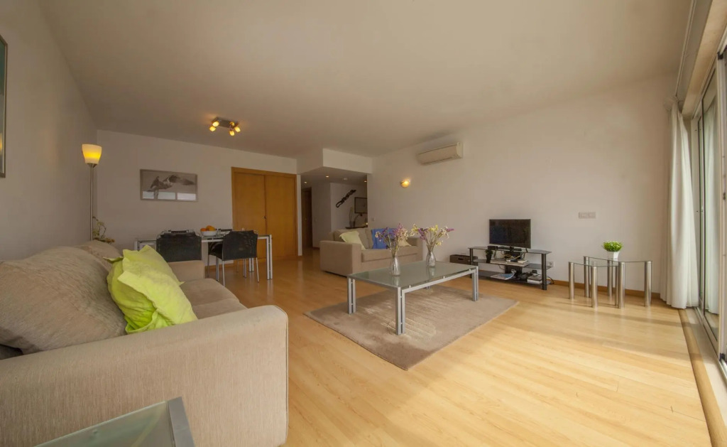 B40 - Marina View Apartment