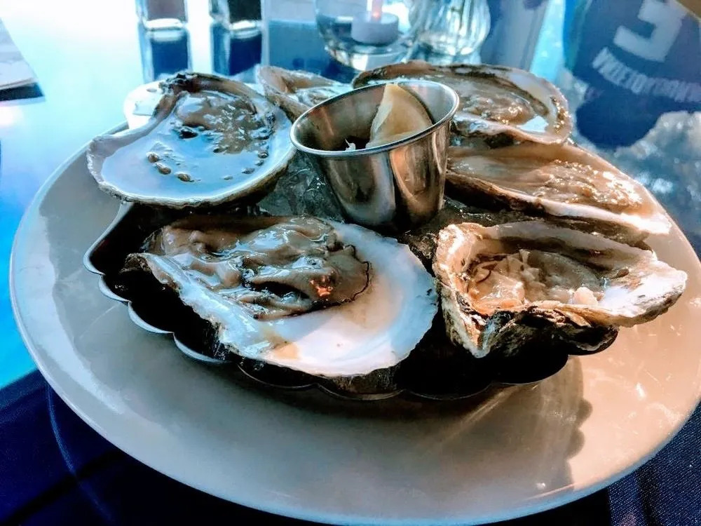 Smugglers Cove Inn