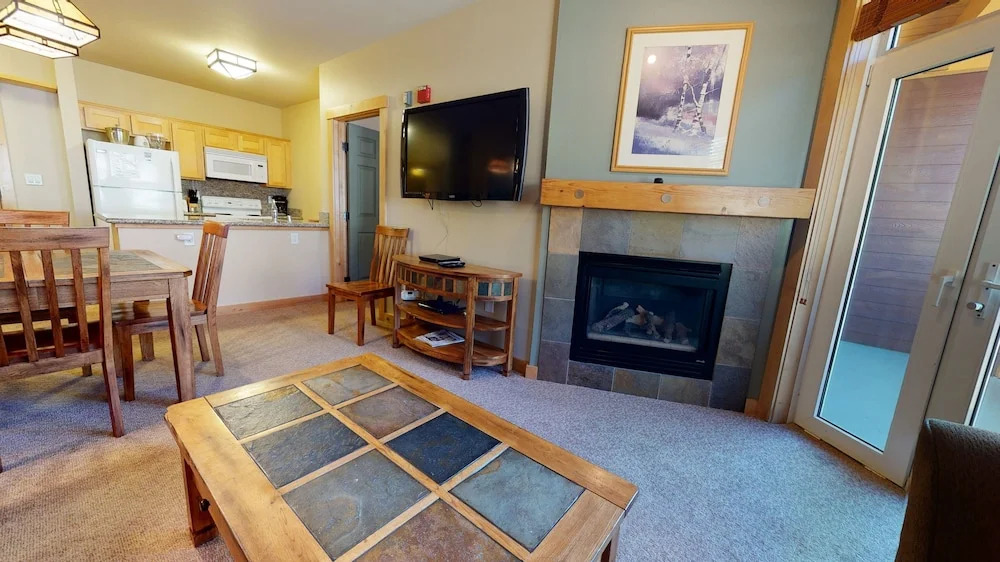 Sunstone #106 2 Bedrooms 2 Bathrooms Condo