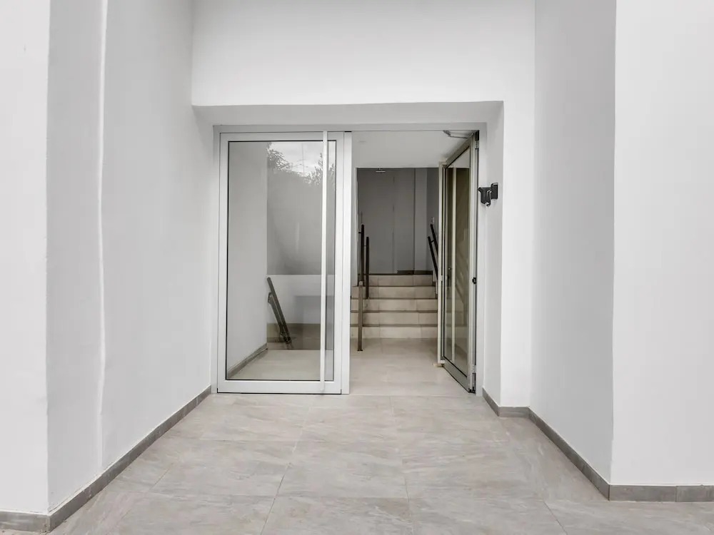 Sanders Crystal - Neat 1-bdr Apt w City View