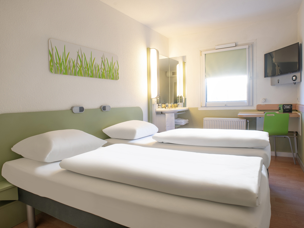 B&B HOTEL Rostock-Broderstorf