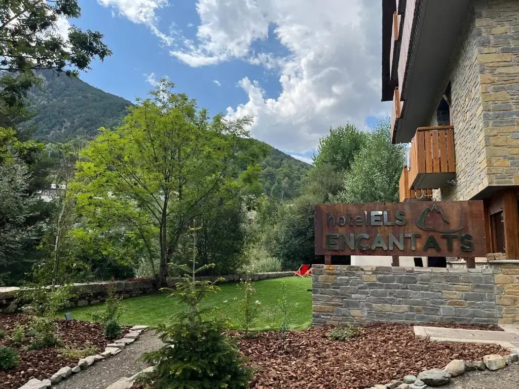 Hotel Els Encantats