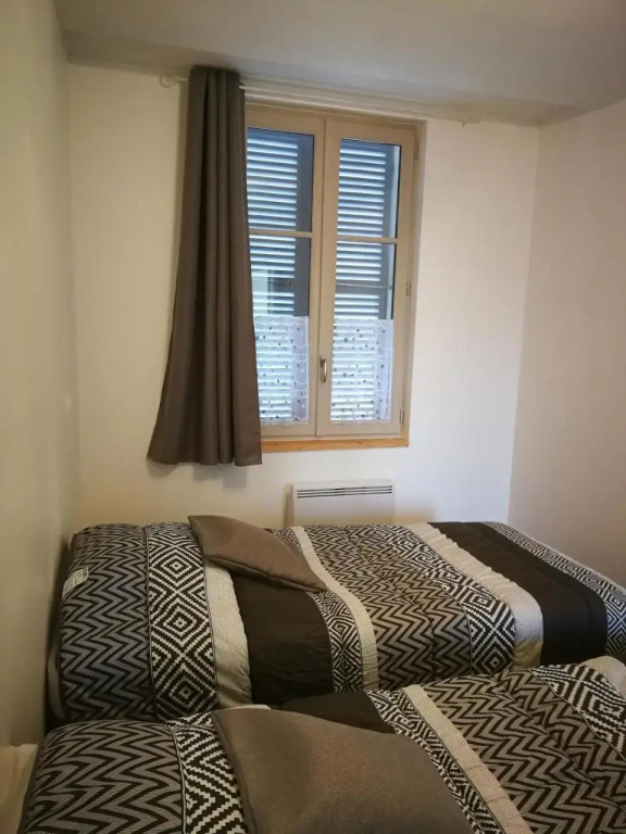 beau T2 lumineux 1er etage