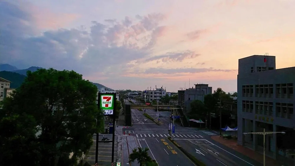 7-113 hotel
