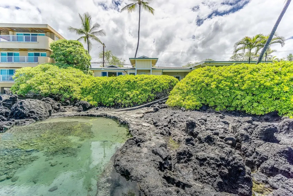 Hale Huna Kai Oceanfront by RedAwning