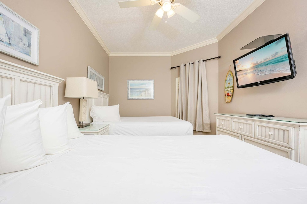 Phoenix West 403 3 Bedroom Condo