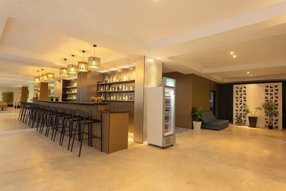 XL PATONG Hotel