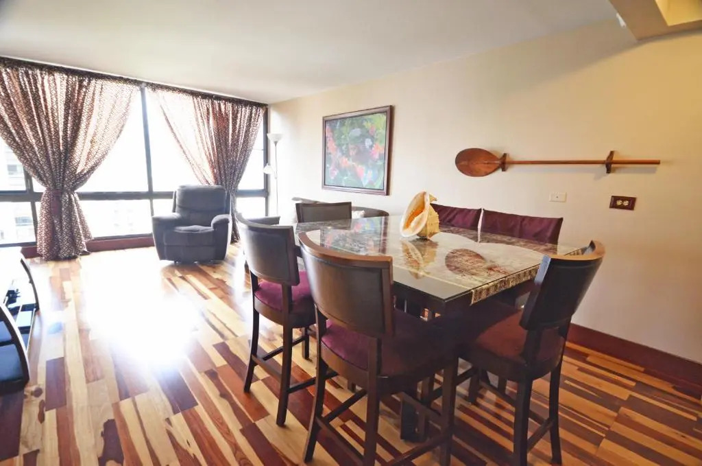 Waikiki Sunset 2105 Paradise Awaits 1-bedroom Superior Suite with Incredible Views