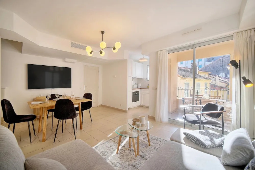 Magnifique 3 pi ces Avec Terrasse A2b238