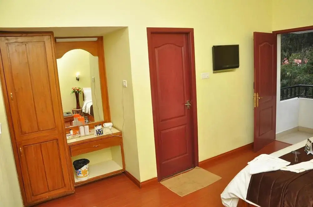 OYO 1869 Hotel Aarem Valley Castle