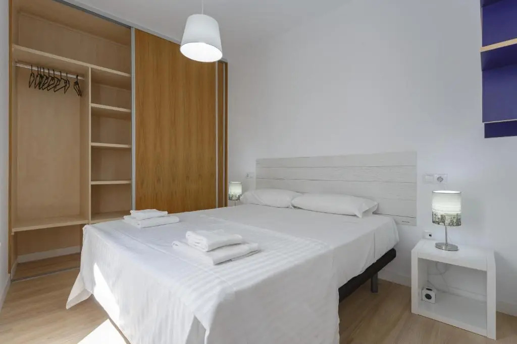 COLON15 Family Home by Cadiz4Rentals
