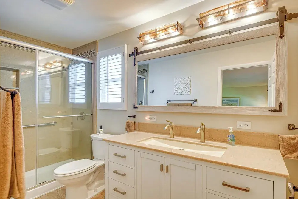 Riverside Retreat w/ Boat Dock in Sunny Astor!