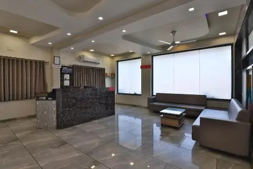OYO 29107 Hotel The Gulmohar Inn