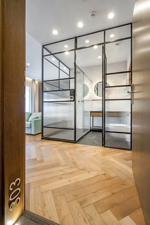 Budapest Eye- Boutique Suites, by BQA