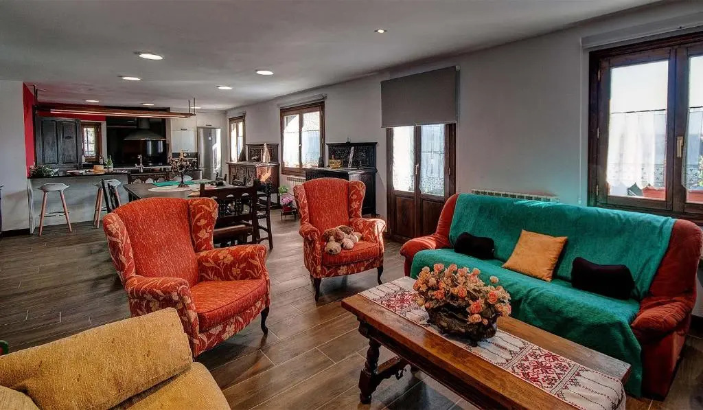 Casa FamiliarArtola Etxea San Sebastian-Pamplona-Bilbao