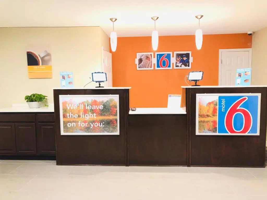 Motel 6-Falls Church, VA - Arlington Boulevard