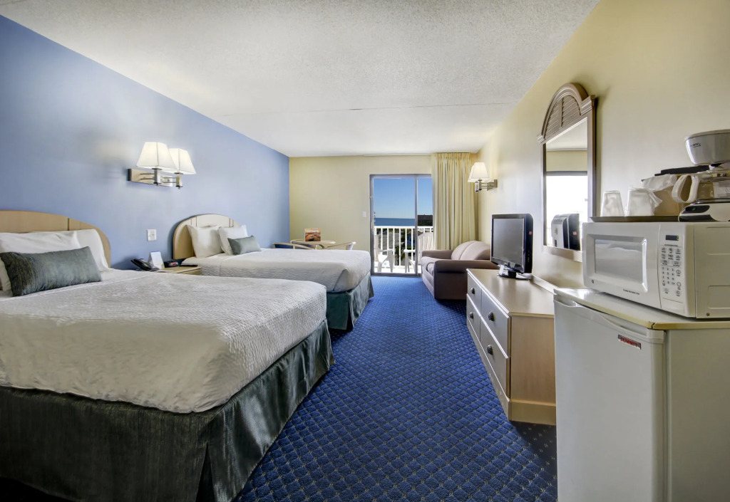 Coastal Palms Inn and Suites