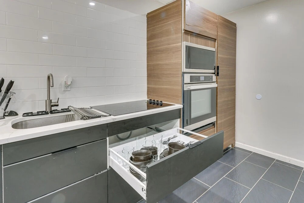 Modern Newark Vacation Rental ~ 3 Mi to Airport!