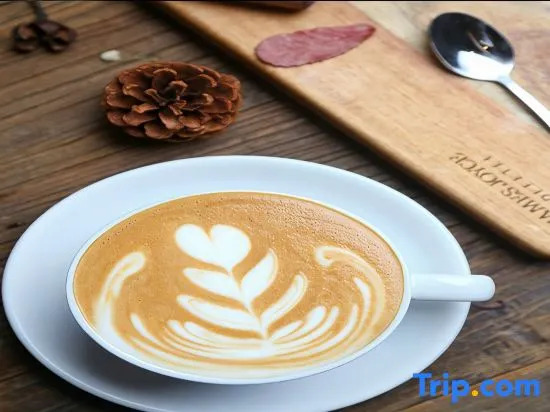 James Joyce Coffetel (Baoji High-tech Zone South High-speed Railway Station)