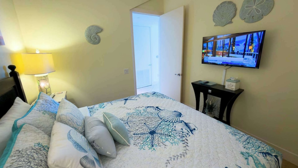 Sapphire - Just a Dream - 26th Floor Luxury