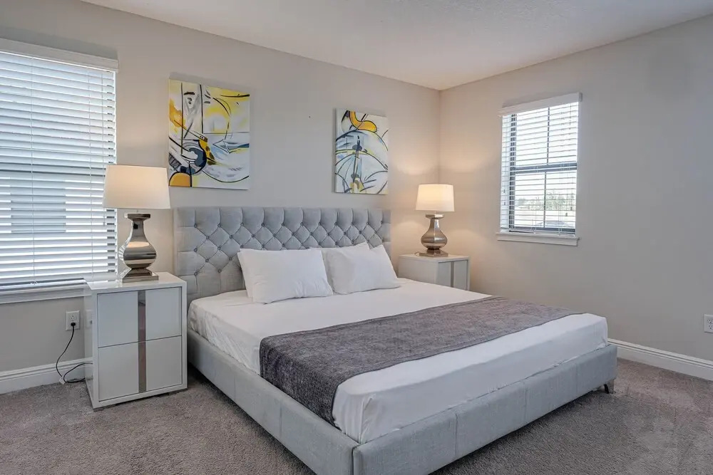 Balmoral Resort-180kb 4 Bedroom Home by RedAwning