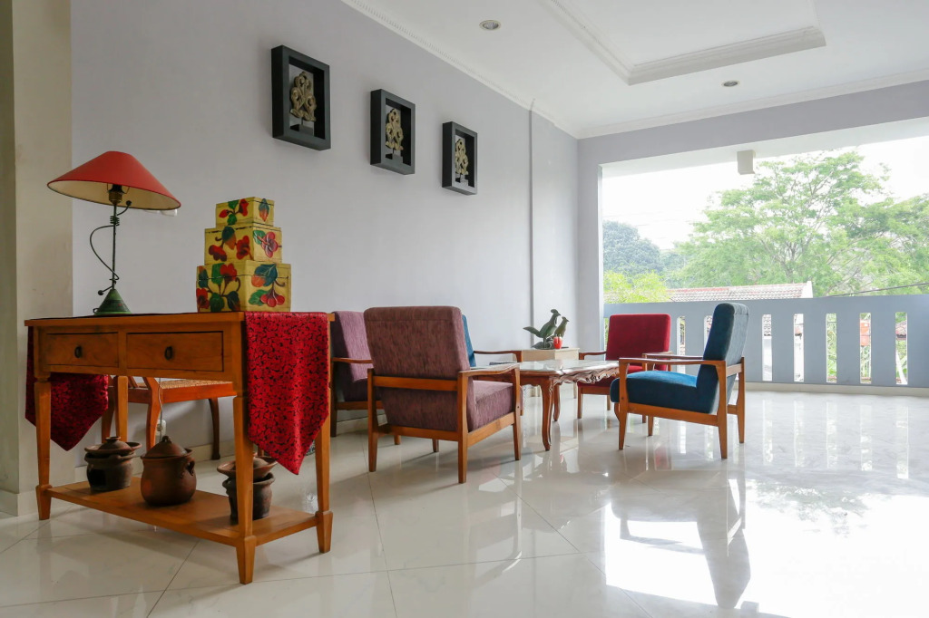 RedDoorz Plus at Palagan Joglo Sersan Bajuri