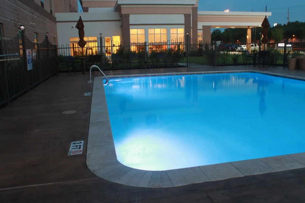 Kozy Hotel Houston North