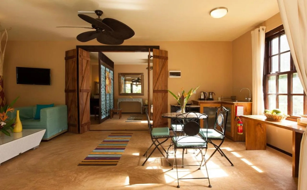 Villas des Alizes Beachfront Suites