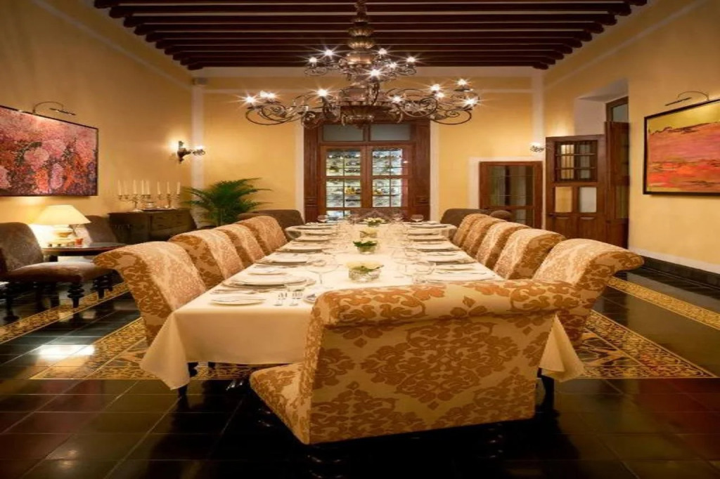 Casa Lecanda Boutique Hotel