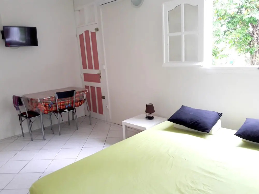 Studio in Trois Rivieres, With Furnished Garden and Wifi