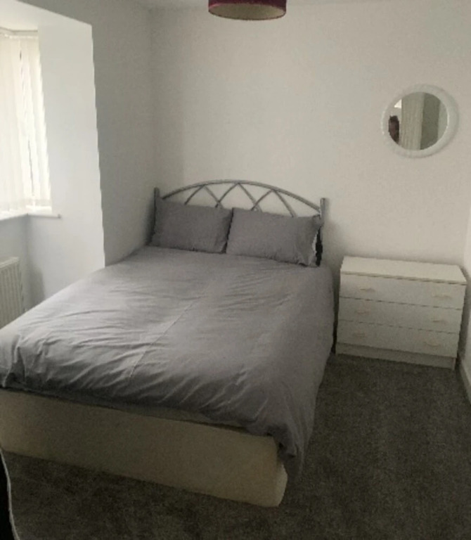 Impeccable 4-bed House Next Door to the Liberty