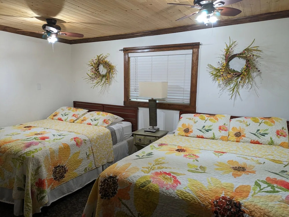 Squaw Valley Motel