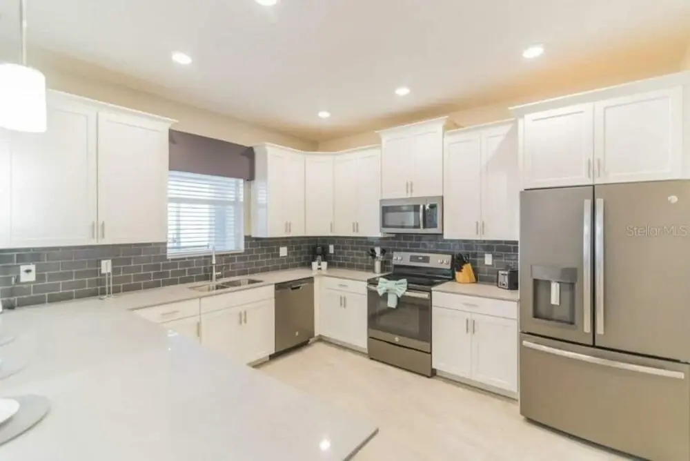 8912 Amazing Spacious Home