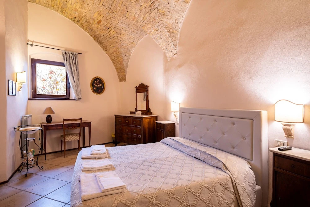 HOTEL TREVI Palazzo Natalini