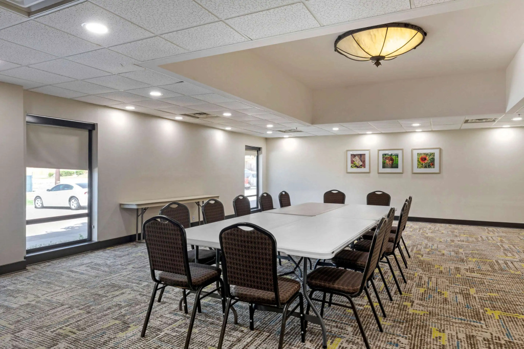 Comfort Inn Sherman - Denison Area