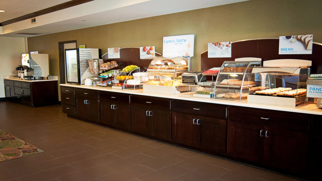 Holiday Inn Express Hotel & Suites Wichita Northeast by IHG