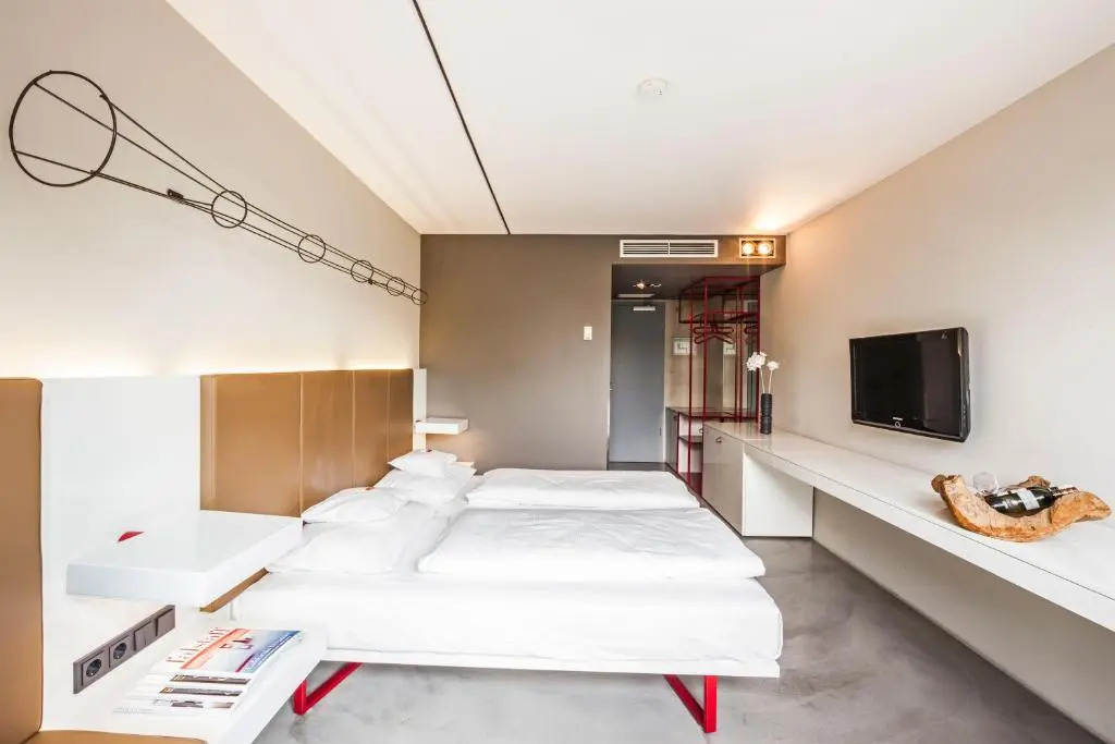 the Deutz, a Tribute Portfolio Hotel