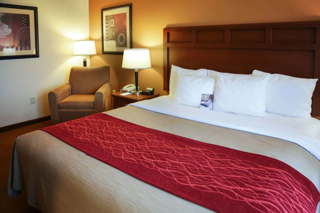 Comfort Inn & Suites Grinnell near I-80