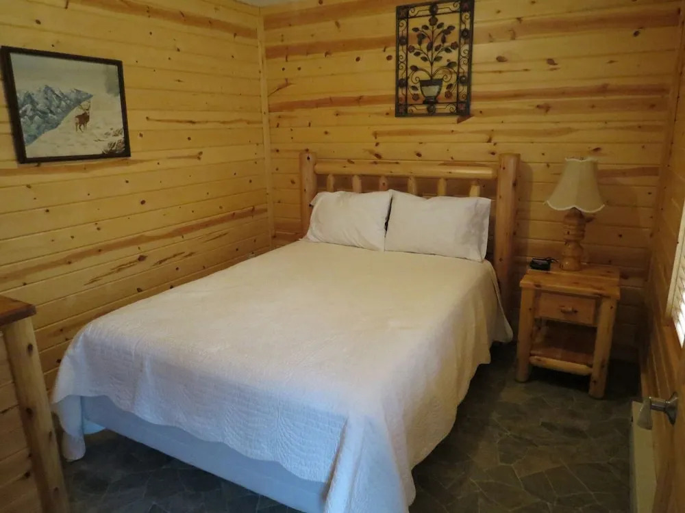 Creekside Resort