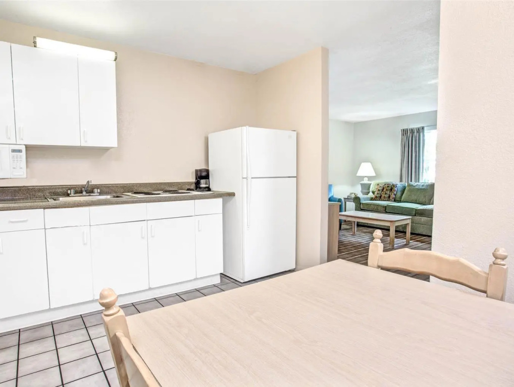 Super 8 by Wyndham Kissimmee
