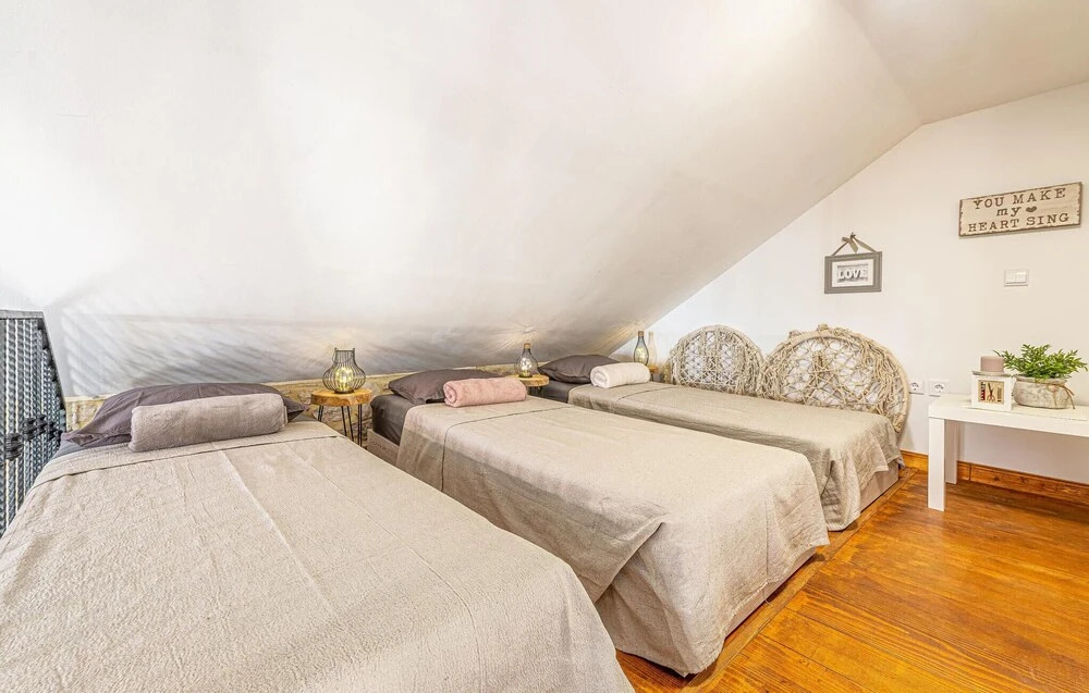 1 Bedroom Beach Front Home In Zaton