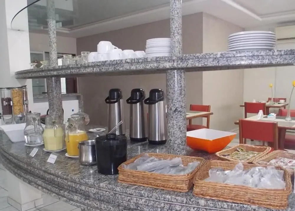 Insinuante Hotel