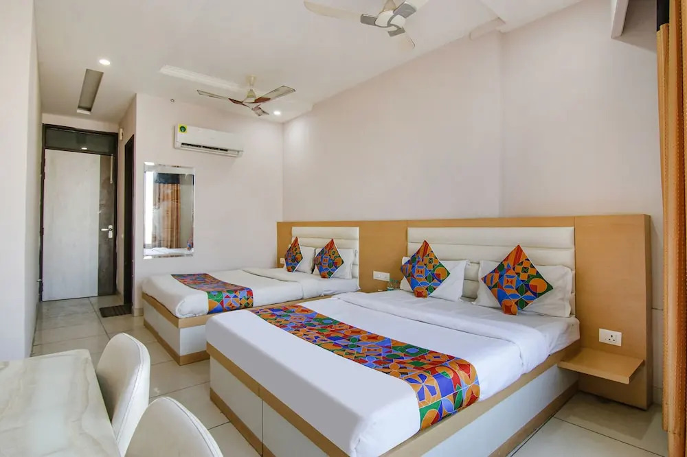 Fabhotel Skyla