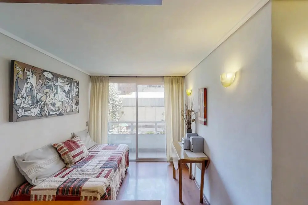 Departamento Central en Calle Lira