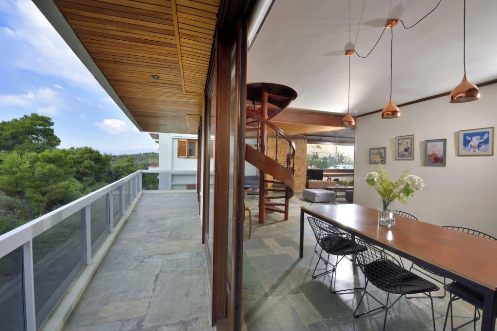 KARYATIS LUXURY MAISONETTE by K&K
