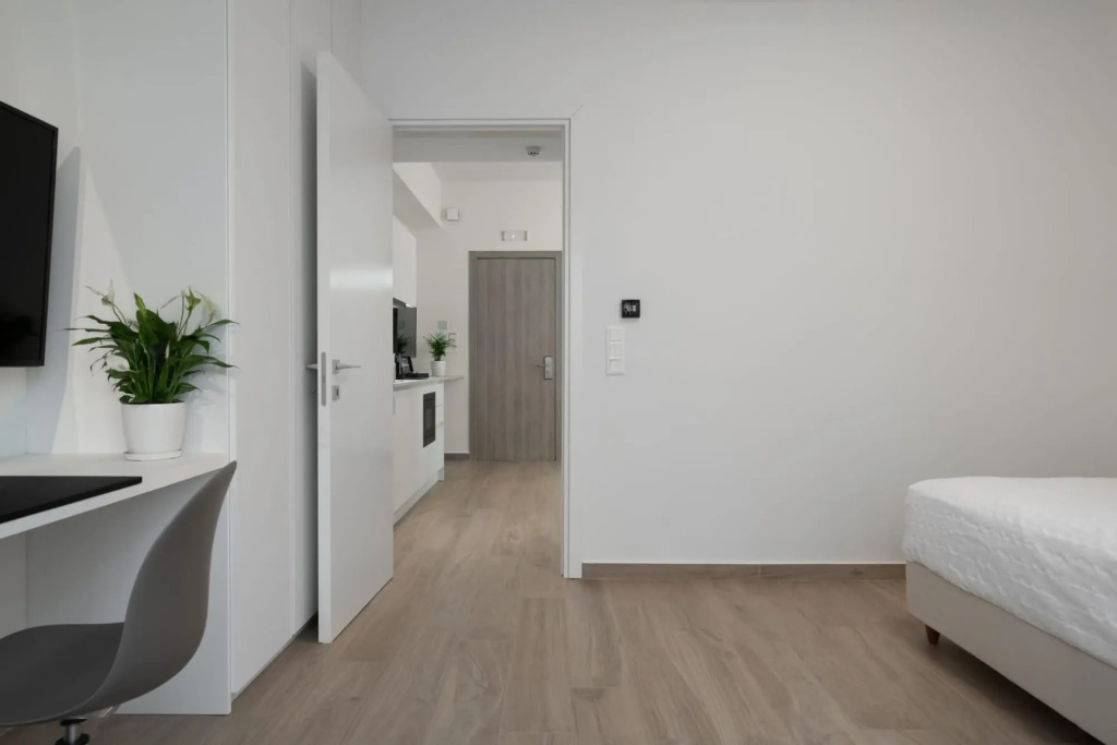 One Bedroom Apartment with Private Garden