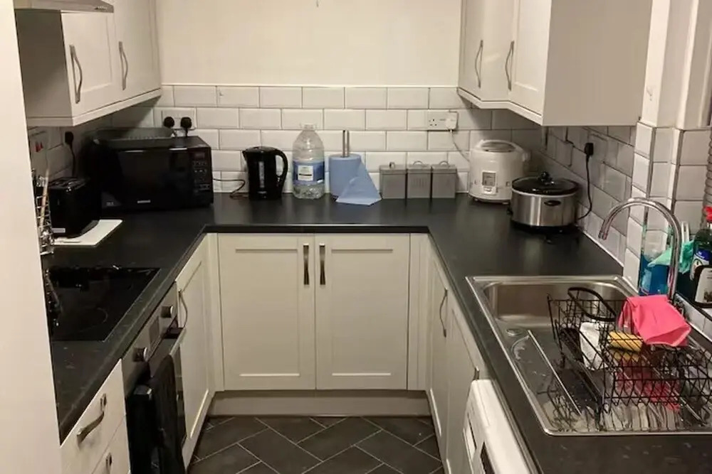 2br-sleeps3 -family Friendly -free Parking -garden