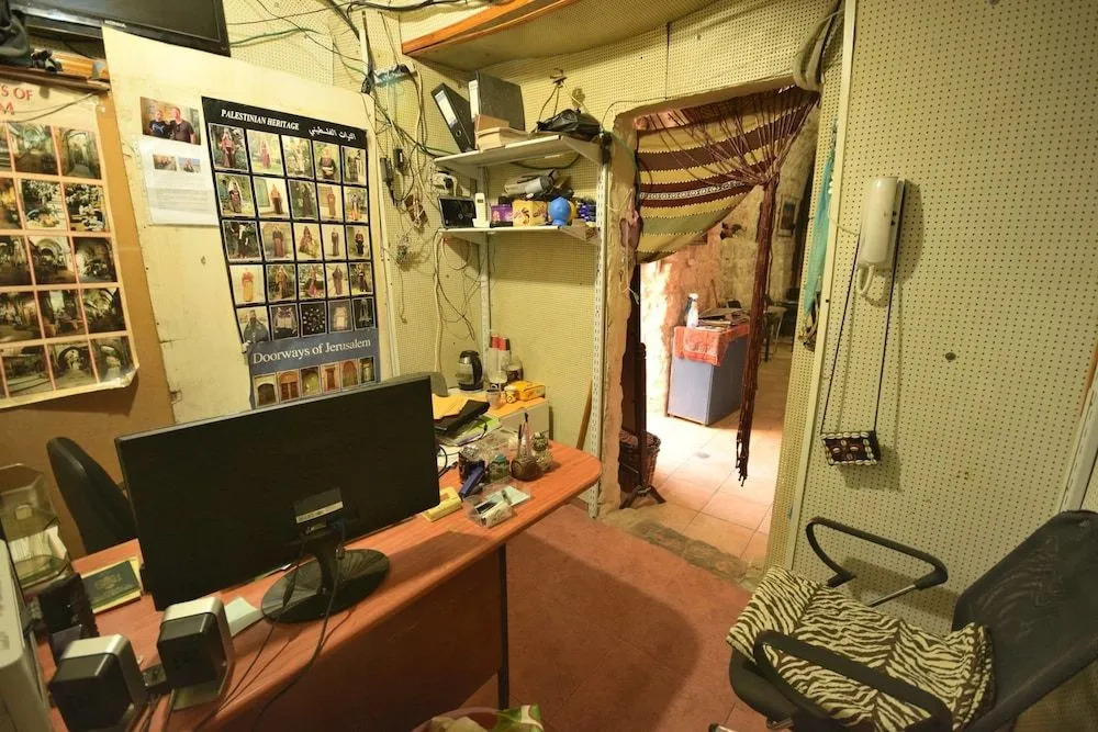 Chain Gate Hostel