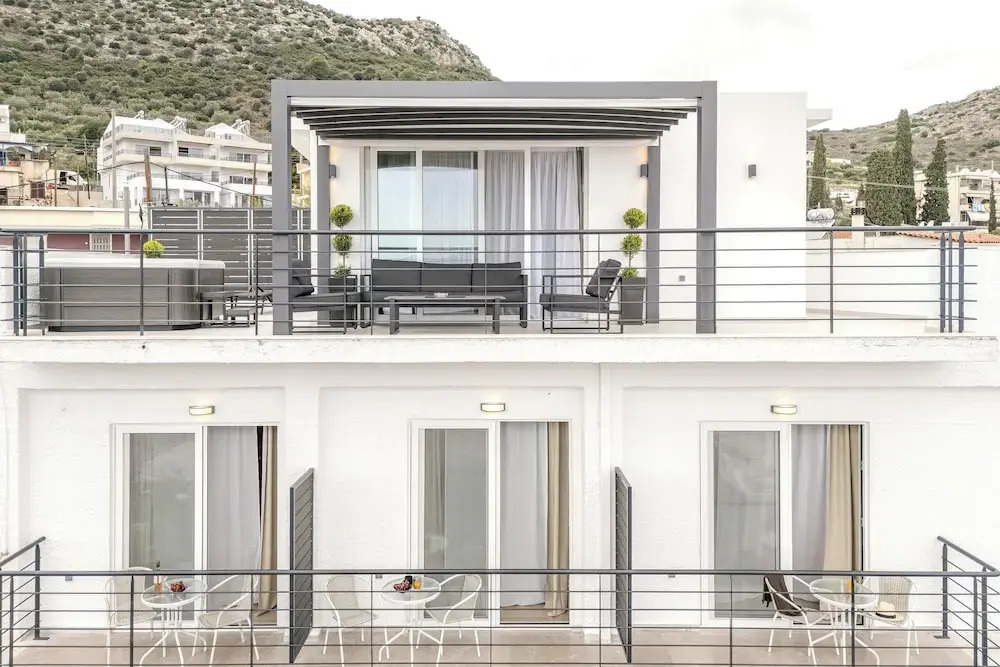 Noma Suites Tolo