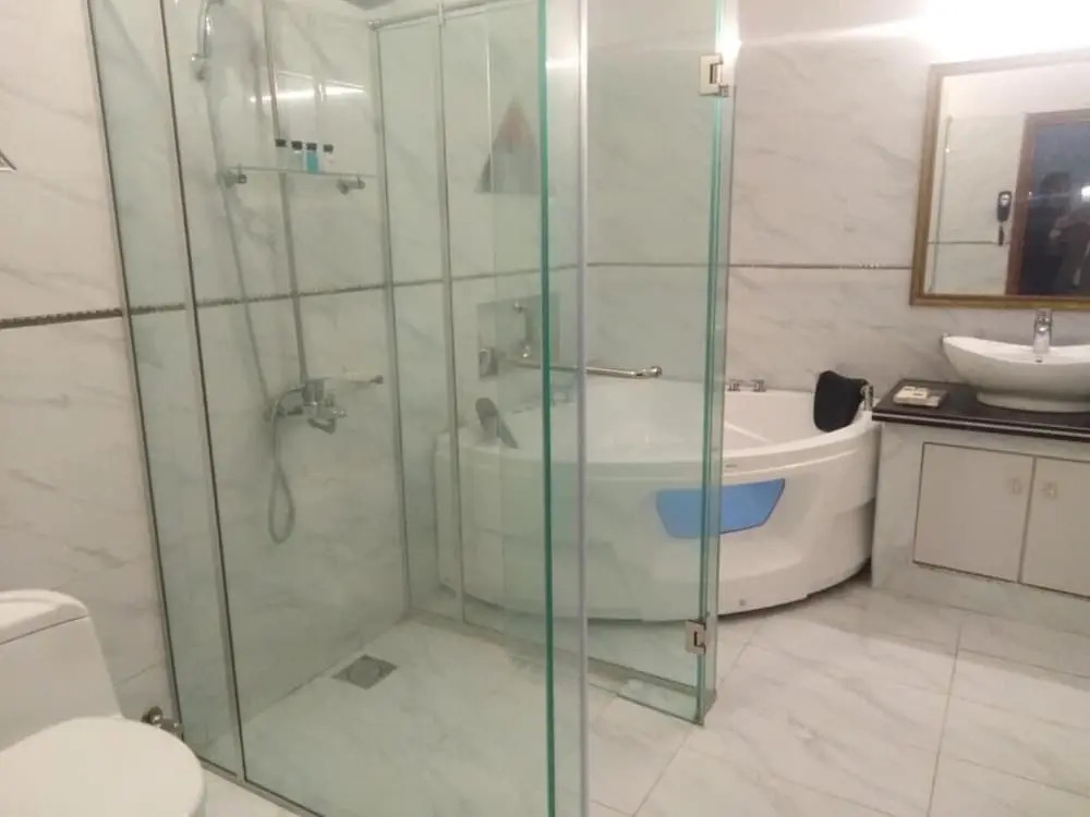 Shanze Hotel And Suites